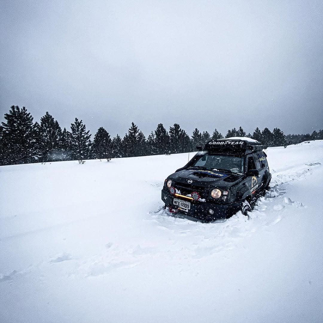 Veículo de expedição na neve